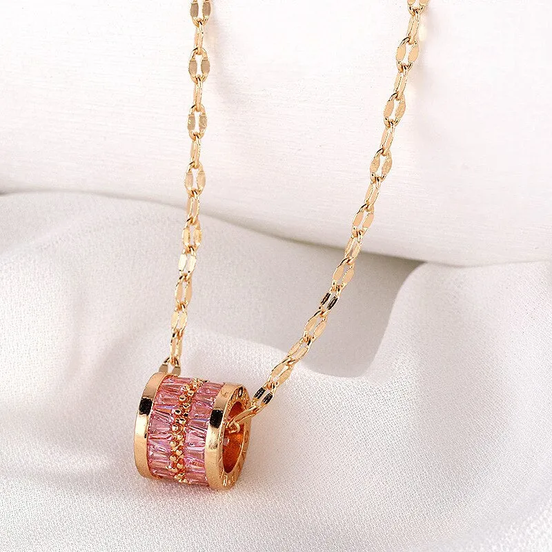 316L Stainless Steel 3 Color Round Pendant Necklace Minimalist Style Beautiful Woman