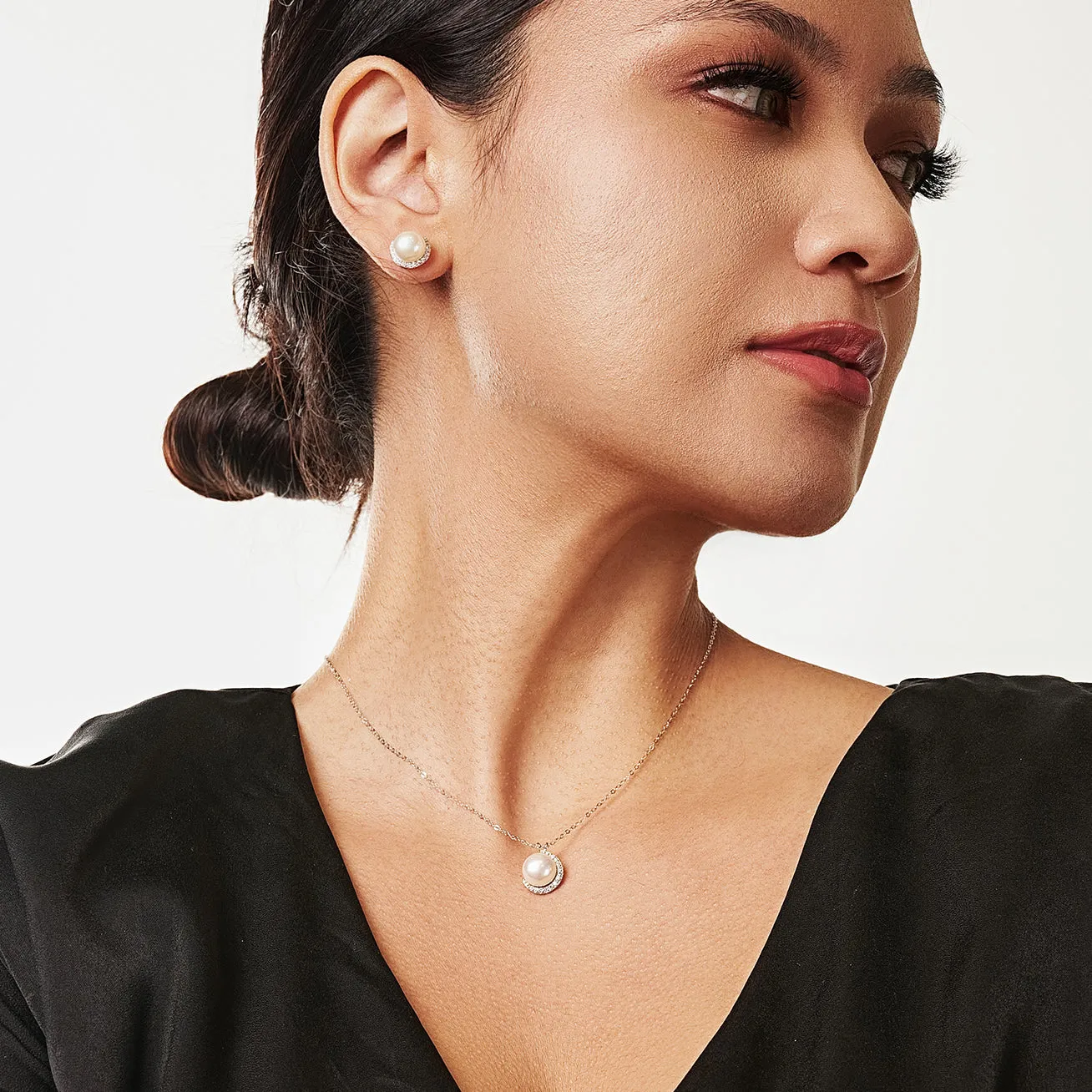 Elegant Freshwater Pearl Necklace WN00038