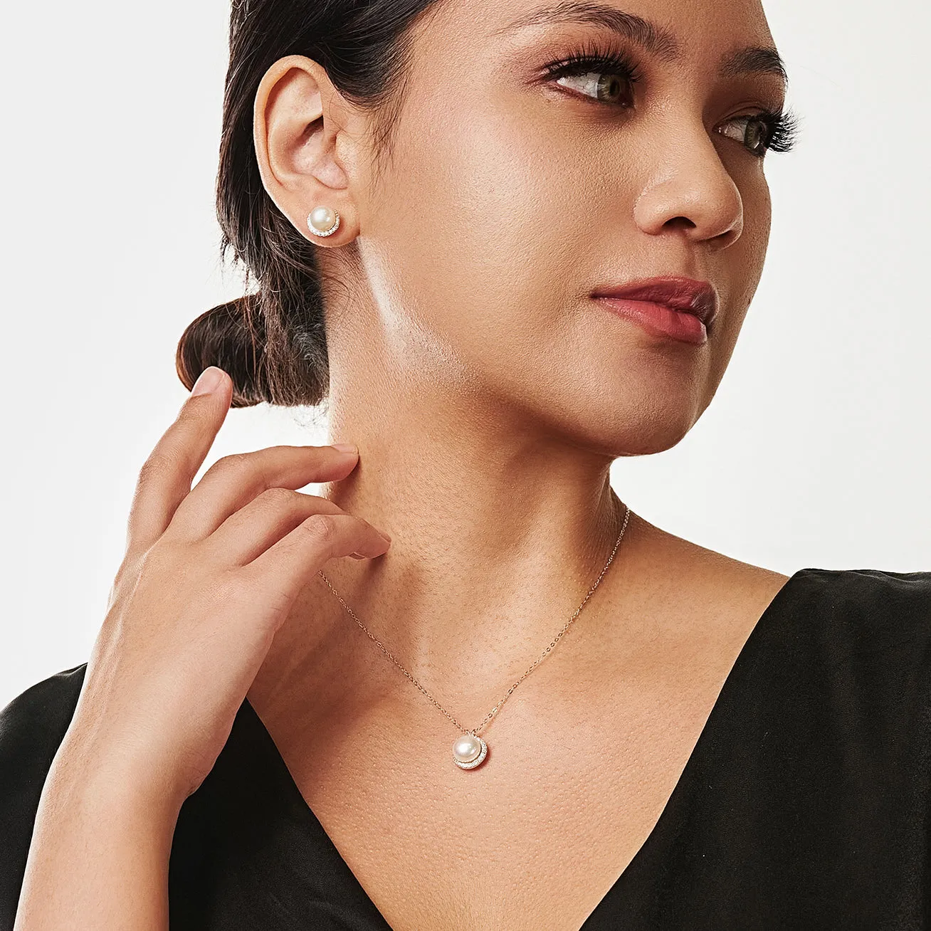 Elegant Freshwater Pearl Necklace WN00038