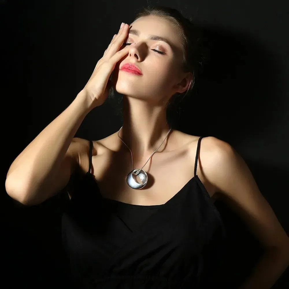Necklace Decorative Chains Neck Chokers Unusual Things Suspension Pendants for Women