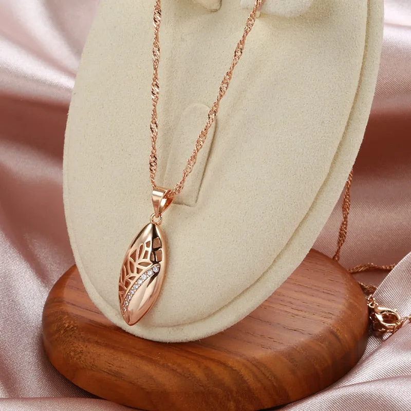 New Elegant Oval Pendant Necklaces With Natural Zircon Vintage Texture Women
