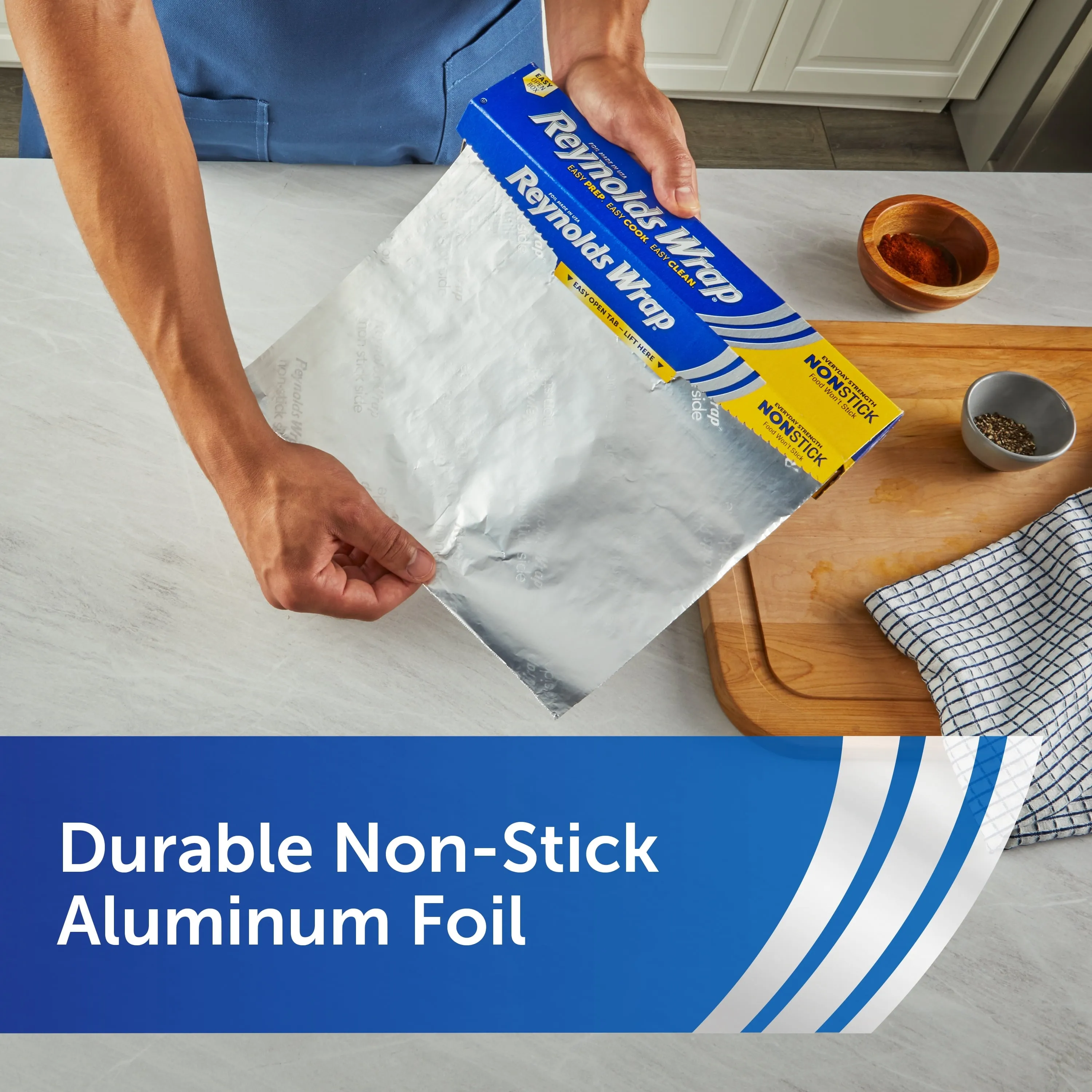 Reynolds Wrap Everyday Strength Non-Stick Aluminum Foil, 50 Square Feet